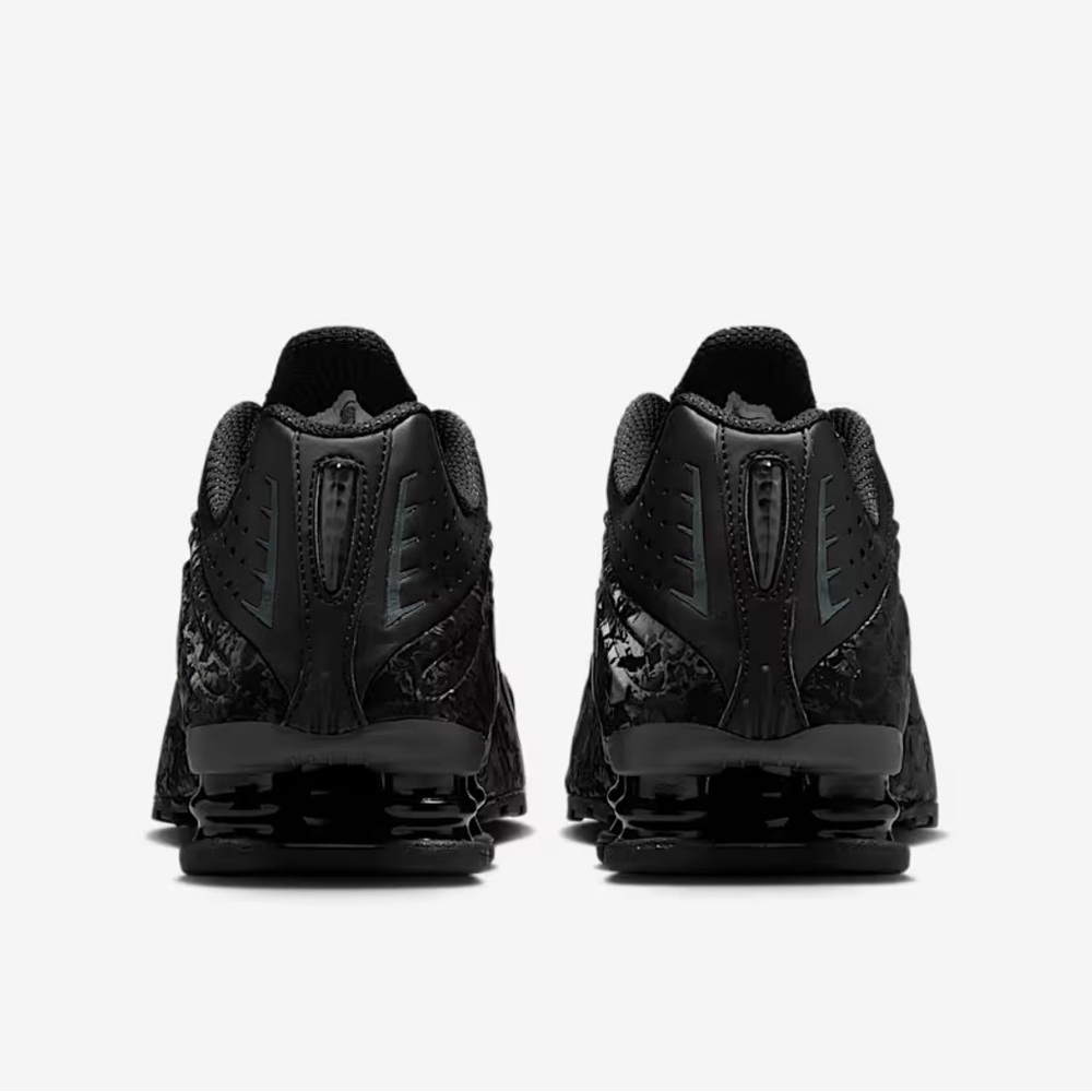 Nike Shox R4 Women's Shoes Size: W 9 / M 7.5
New in box - Picture 4 of 8